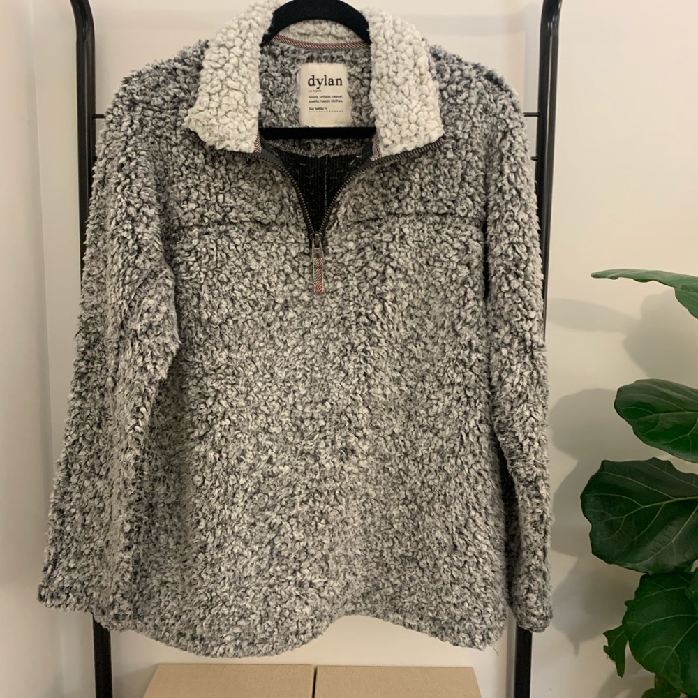 Dylan True Grit 1/4 zip fleece - size small